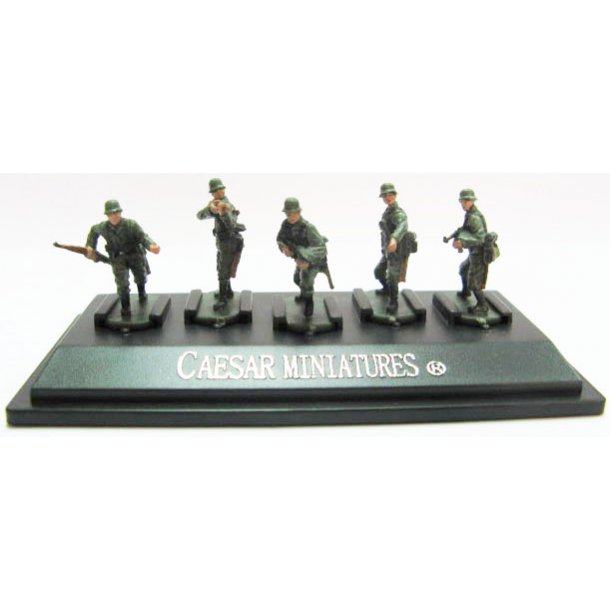 Caesar Miniatures P806 WWII German Army set1 - bemalet figurer